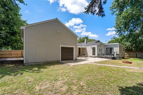 Exterior - 265 Hunt Ave, Warwick, RI 02886 photo 6 of 12