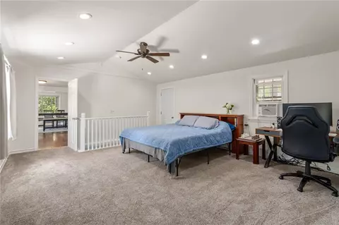 Bedroom - 265 Hunt Ave, Warwick, RI 02886 photo 3 of 4