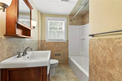48 Langevin St, Woonsocket, RI 02895 photo 10