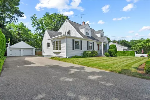 48 Langevin St, Woonsocket, RI 02895 photo 32