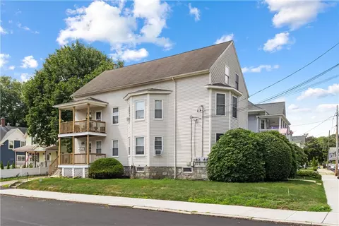 7 Trent St, Woonsocket, RI 02895