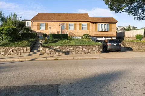 350 School St, Pawtucket, RI 02860