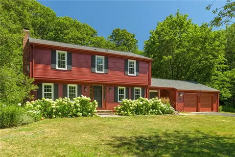 111 Juniper Dr, North Kingstown, RI 02852