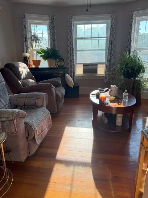 576 Providence St, Woonsocket, RI 02895 photo 10
