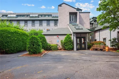25 Water St #101, East Greenwich, RI 02818