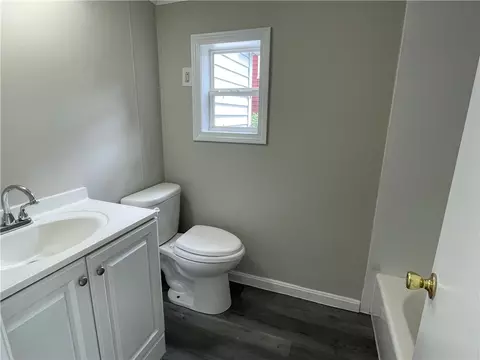 32 Salix St, Warwick, RI 02889 photo 7