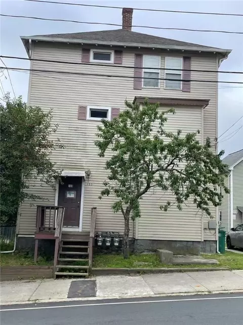 133 E School St, Woonsocket, RI 02895