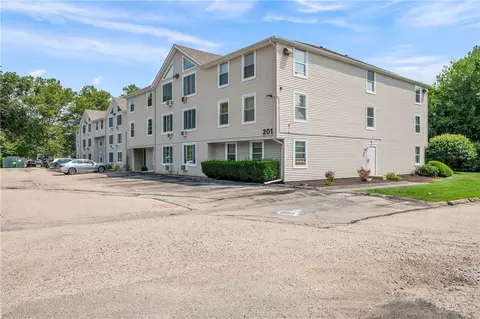201 Woodlawn Ave #314, North Providence, RI 02904