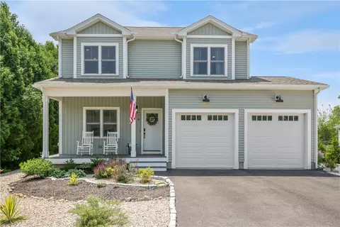 4 Judi Ln, Westerly, RI 02891