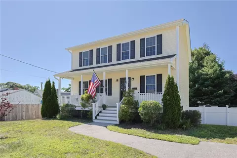 71 Francis Ave, Riverside, RI 02915