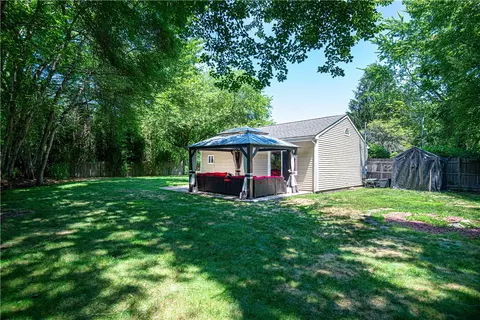 Exterior - 69 Junction St, Warwick, RI 02889 photo 6 of 9