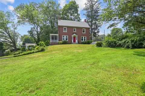 2 Edgewood Blvd, Providence, RI 02905