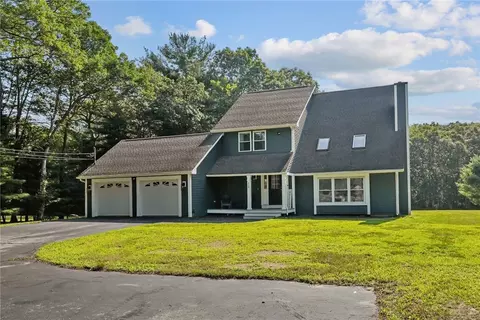 620 Weaver Hill Rd, Coventry, RI 02816