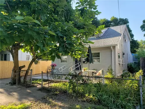 39 Ottawa Ave, Warwick, RI 02889 photo 3