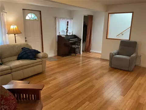 39 Ottawa Ave, Warwick, RI 02889 photo 5