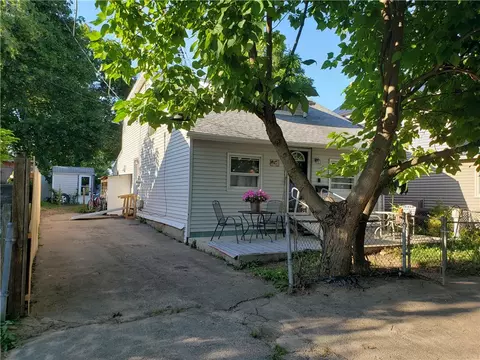 39 Ottawa Ave, Warwick, RI 02889 photo 2