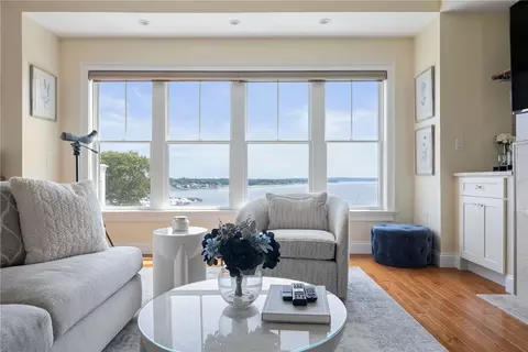 3958 Post Rd #11, Warwick, RI 02886