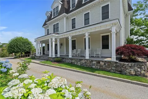 Exterior - 3958 Post Rd #11, Warwick, RI 02886 photo 1 of 2