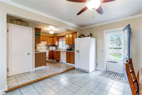 Entry Way - 8 Charles Ave, Westerly, RI 02891 photo 1 of 1