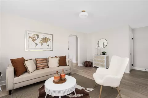 Living - 68 Irene Blvd, Woonsocket, RI 02895 photo 5 of 8