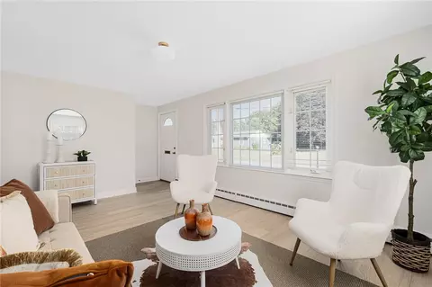 Living - 68 Irene Blvd, Woonsocket, RI 02895 photo 6 of 8