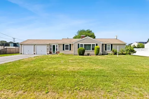 16 Kingsford Ave, Riverside, RI 02915