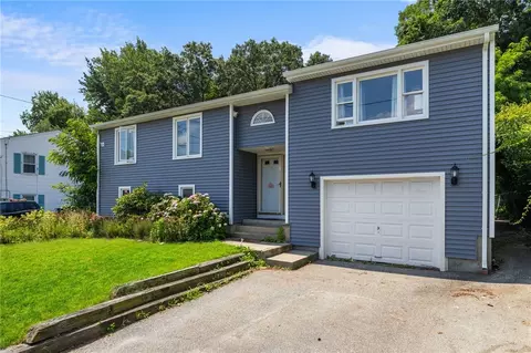 26 Rachela St, Johnston, RI 02919
