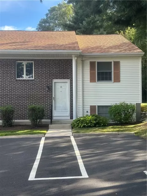 8 Scenery Ln #8, Johnston, RI 02919