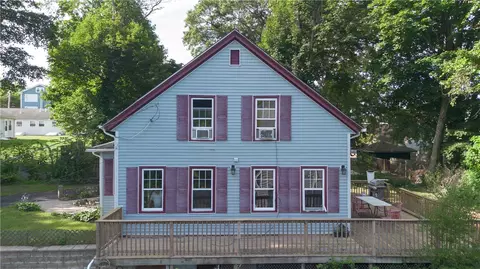 15 Tew Pl, Providence, RI 02906