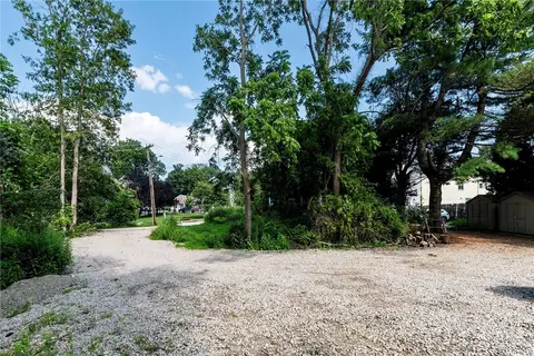 Exterior - 81 Pierce St, Westerly, RI 02891 photo 3 of 5