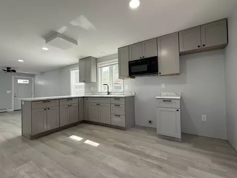 292 Main Ave, Warwick, RI 02886 photo 22