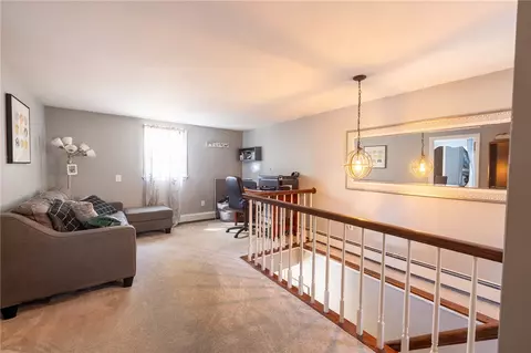 Entry Way - 62 Centre Rd, Glocester, RI 02814 photo 3 of 4