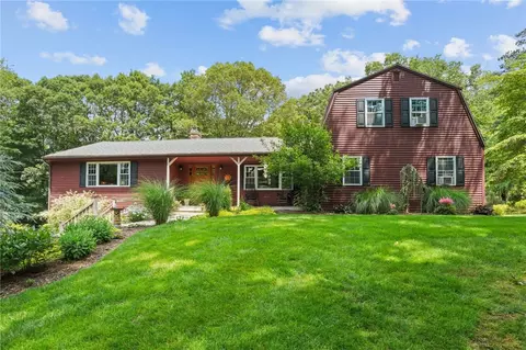 3 Cynthia Rd, Lincoln, RI 02865
