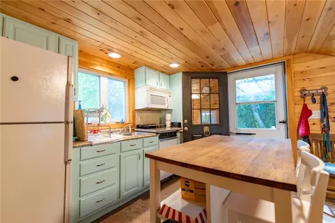 Kitchen - 76 Long Meadow Dr, Glocester, RI 02814 photo 3 of 3