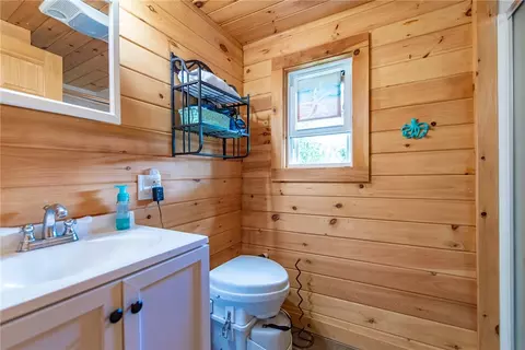 Bath - 76 Long Meadow Dr, Glocester, RI 02814 photo 1 of 1