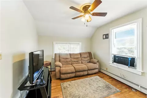 40 Baxter St, Woonsocket, RI 02895 photo 14