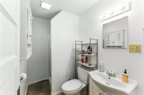 40 Baxter St, Woonsocket, RI 02895 photo 16