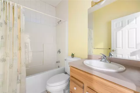 Bath - 24 Intervale Rd, Smithfield, RI 02917 photo 3 of 3