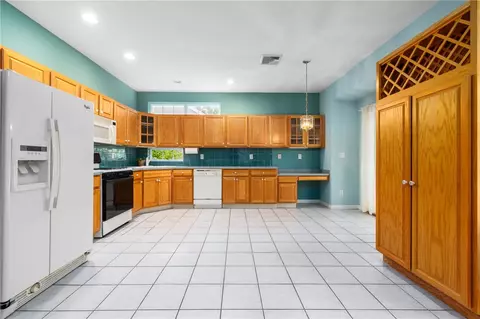 Kitchen - 24 Intervale Rd, Smithfield, RI 02917 photo 3 of 3