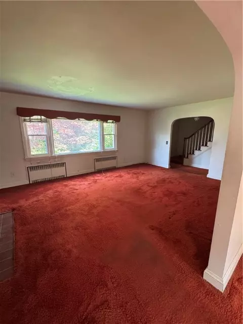 Living - 55 Ward Ave, Westerly, RI 02891 photo 2 of 2
