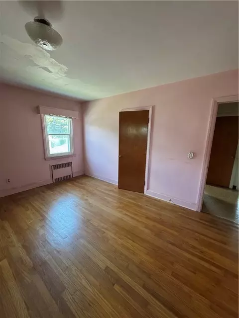 Bedroom - 55 Ward Ave, Westerly, RI 02891 photo 3 of 6