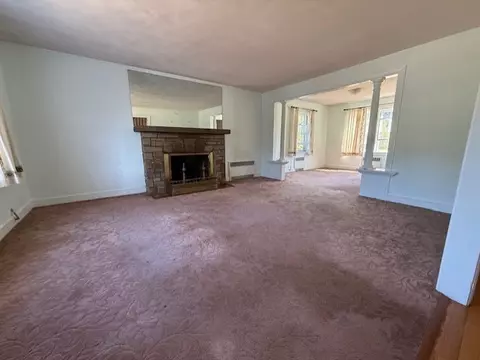 Living - 37 Post Rd, Westerly, RI 02891 photo 1 of 3