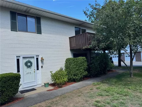 624 Pocasset Ct, Warwick, RI 02886