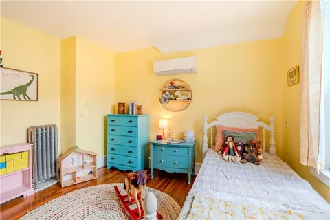 Bedroom - 48 Central St, Warwick, RI 02886 photo 2 of 5