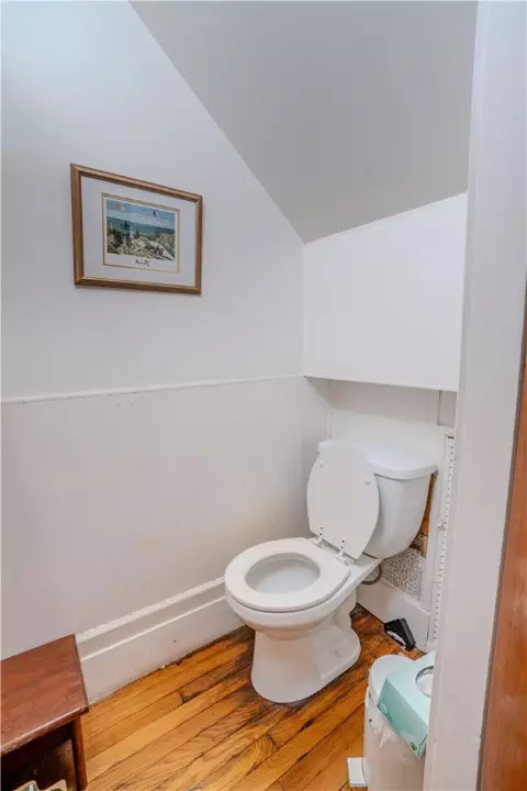 Bath - 48 Central St, Warwick, RI 02886 photo 4 of 4