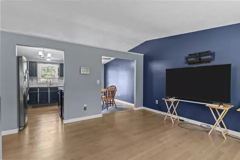162 Pine St, Warwick, RI 02888 photo 22