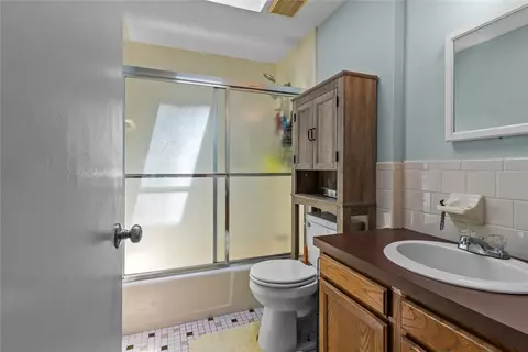 162 Pine St, Warwick, RI 02888 photo 11
