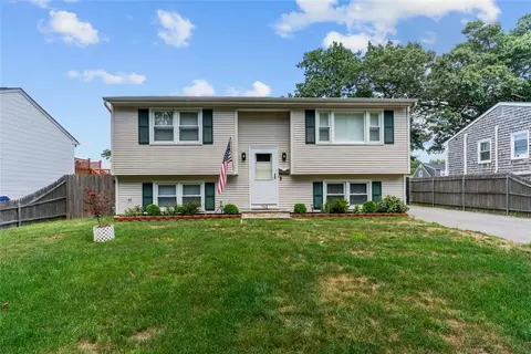 162 Pine St, Warwick, RI 02888 photo 2