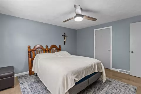 162 Pine St, Warwick, RI 02888 photo 5