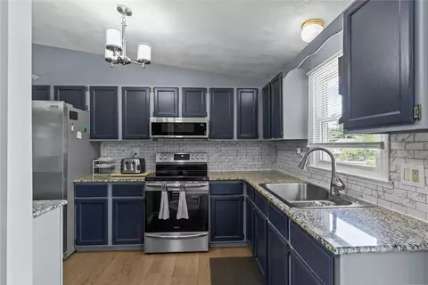 162 Pine St, Warwick, RI 02888 photo 14